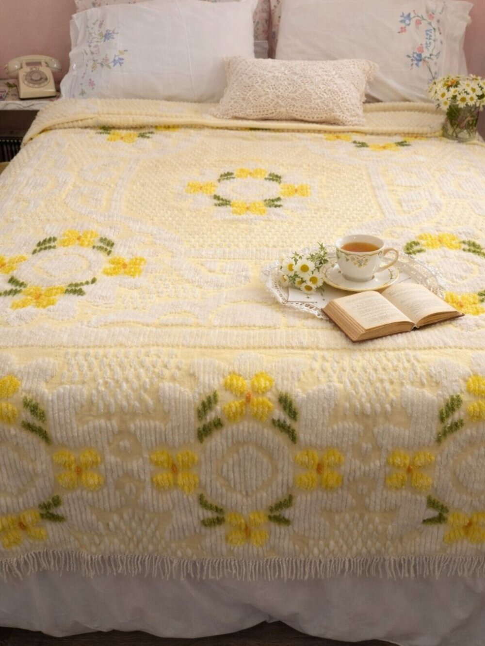 Vintage Yellow Chenille Bedspread Floral Medallion Fringe Cottagecore Farmhouse